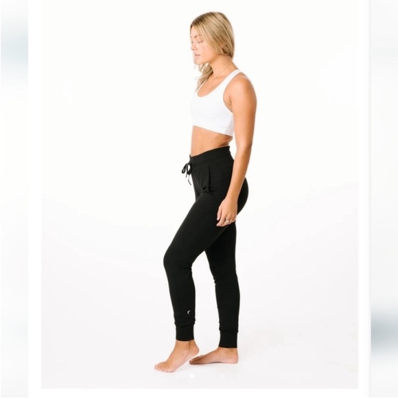 Zyia Black Ascend Joggers size Medium - Picture 3 of 8